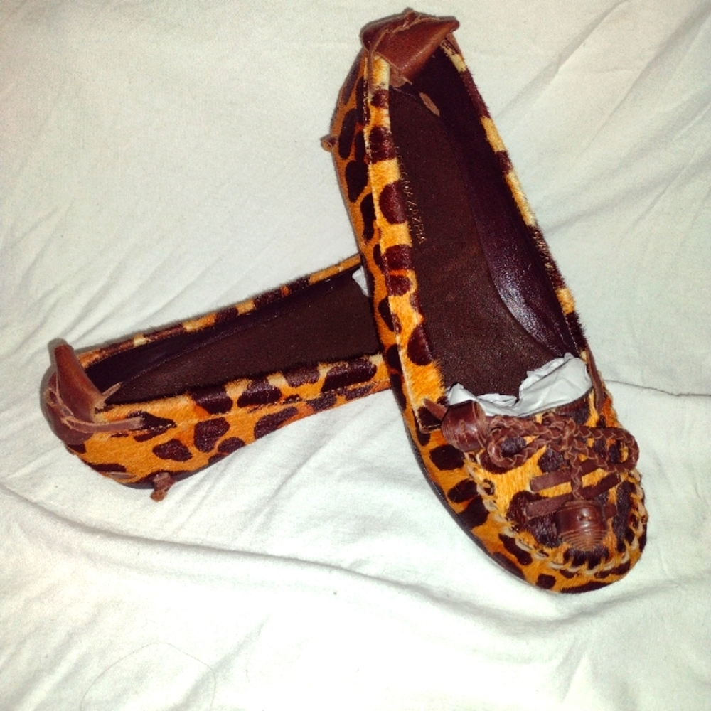 BCBG MAX AZRIA Leopard Print Calf Hair Flats SZ 7B